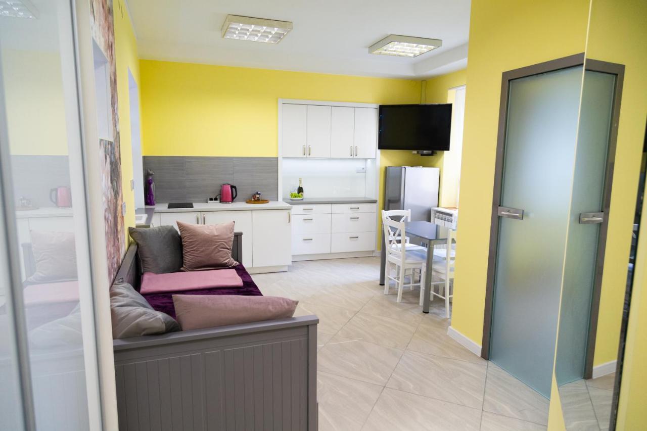 Apartament Przy Rynku Ostrowiec Świętokrzyski Esterno foto
