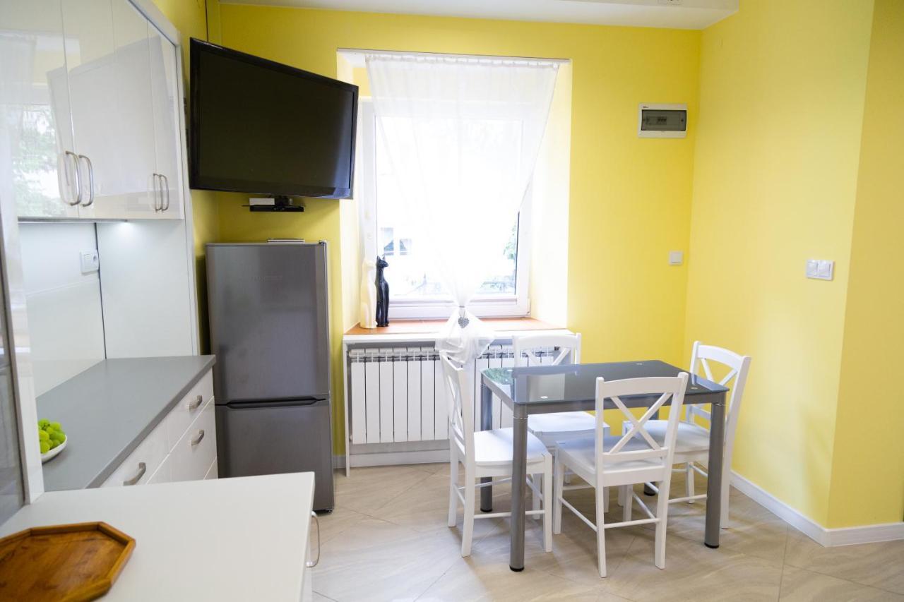 Apartament Przy Rynku Ostrowiec Świętokrzyski Esterno foto