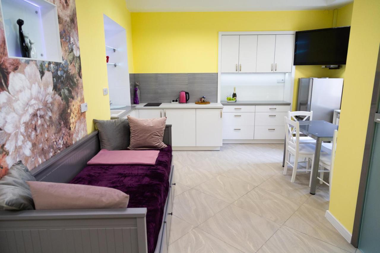 Apartament Przy Rynku Ostrowiec Świętokrzyski Esterno foto