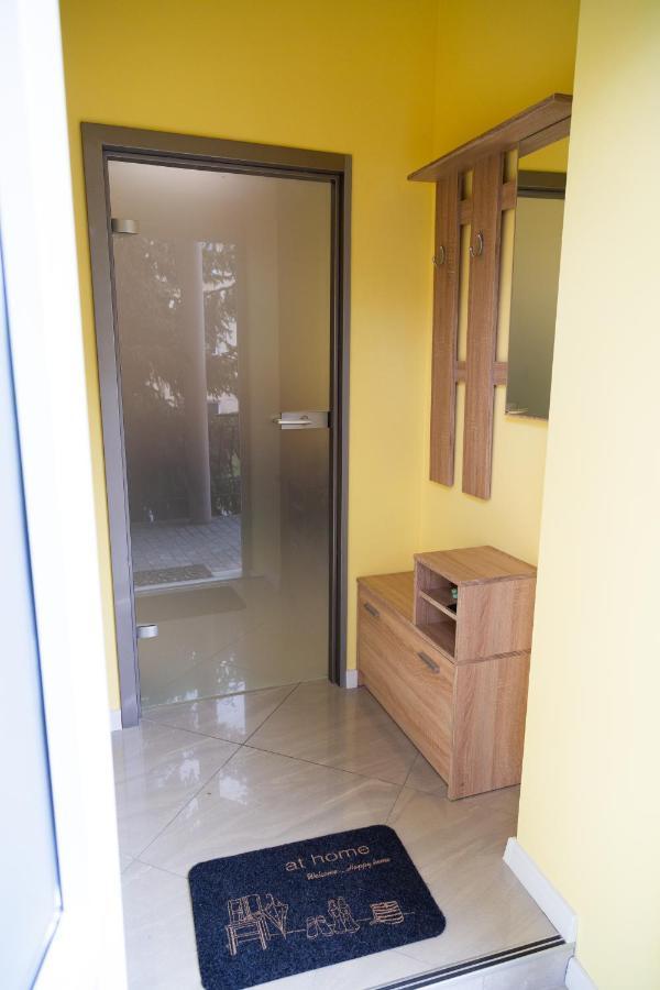 Apartament Przy Rynku Ostrowiec Świętokrzyski Esterno foto