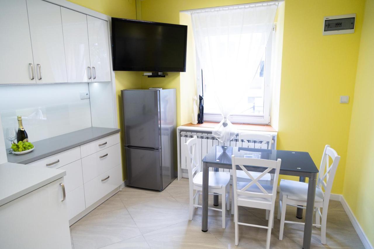 Apartament Przy Rynku Ostrowiec Świętokrzyski Esterno foto
