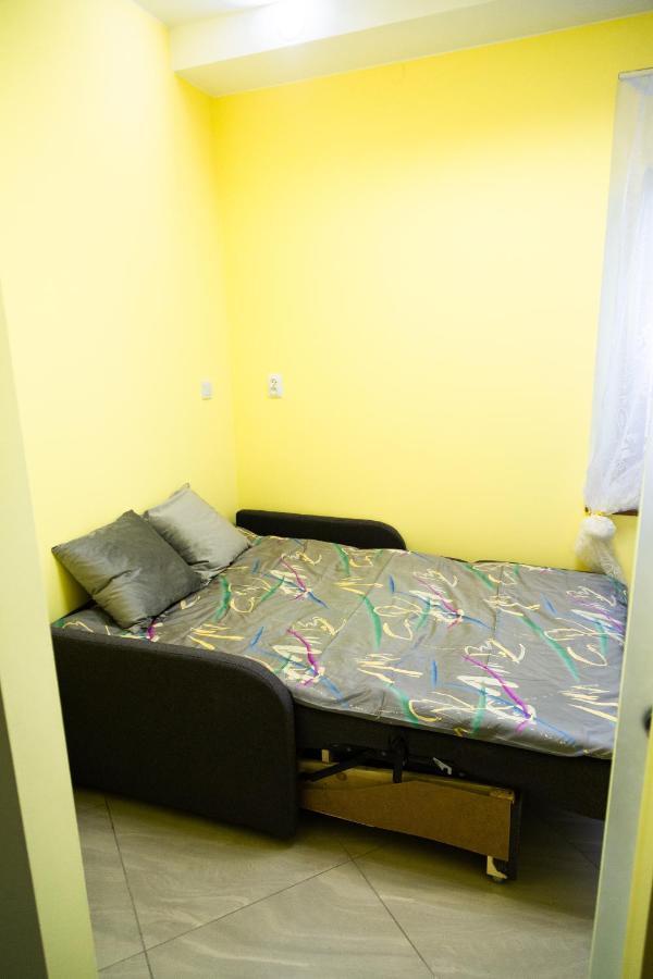 Apartament Przy Rynku Ostrowiec Świętokrzyski Esterno foto